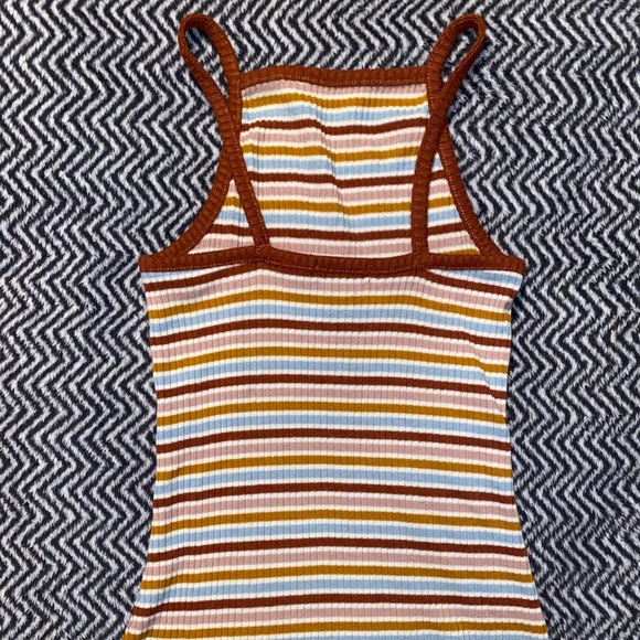 Rue 21 tank - Picture 3 of 3